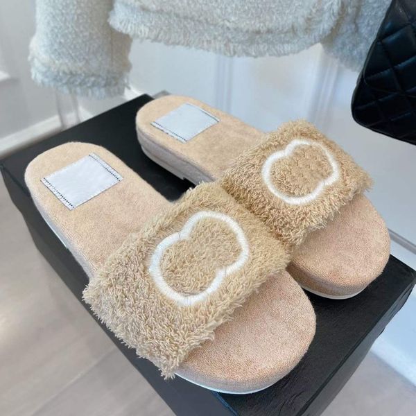 women lamb wool designer slippers embroid letter luxurys thick shoes girls winter slipper shoes 4 colors with box 35-41, Black
women lamb wool designer slippers embroid letter luxurys thick shoes girls winter slipper shoes 4 colors with box 35-41, Black