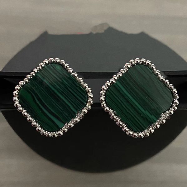 designer van clover stud earring luxury four-leaf classics charm earrings women jewelry womam flower earing 18k gold plated 2454, Golden;silver 
designer van clover stud earring luxury four-leaf classics charm earrings women jewelry womam flower earing 18k gold plated 2454, Golden;silver