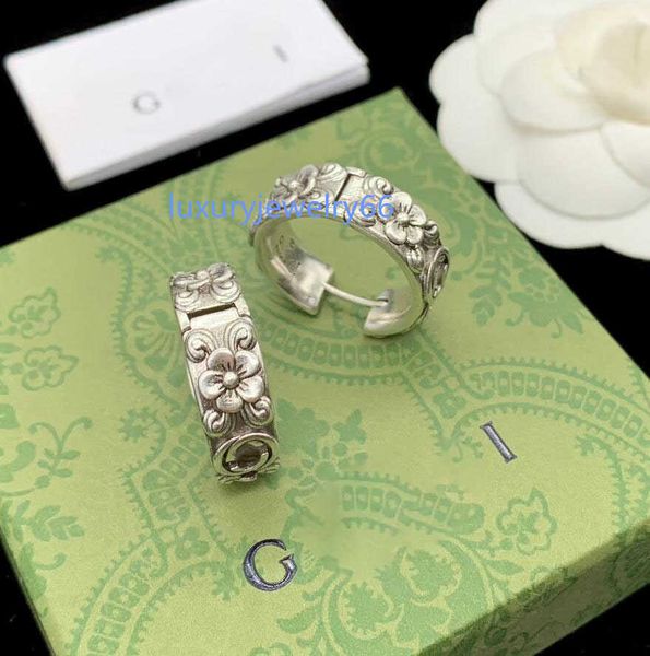 classic siilver hoop earrings flower interlocking letter pendant studs retro designer eardrops for women lovers gift jewelry, Golden;silver
classic siilver hoop earrings flower interlocking letter pendant studs retro designer eardrops for women lovers gift jewelry, Golden;silver