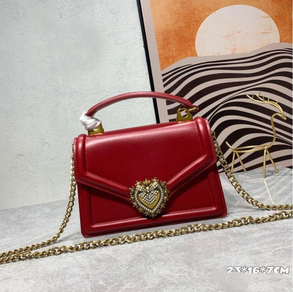 designer bag women channel bag handbag crossbody bag velvet bags fashion with trendy letter pattern straddle shoulder bag portable ing
designer bag women channel bag handbag crossbody bag velvet bags fashion with trendy letter pattern straddle shoulder bag portable ing
