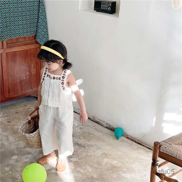 clothing sets girls clothes sleeveless suit new summer new girl piece clothes embroidery vest+ wide-leg pants kid's suit r230816, White
clothing sets girls clothes sleeveless suit new summer new girl piece clothes embroidery vest+ wide-leg pants kid's suit r230816, White
