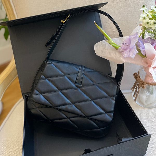 postman bag messenger purse women shoulder crossbody handbag fashion plain thread real leather goat skin hasp chian flap bags hardware lock
postman bag messenger purse women shoulder crossbody handbag fashion plain thread real leather goat skin hasp chian flap bags hardware lock