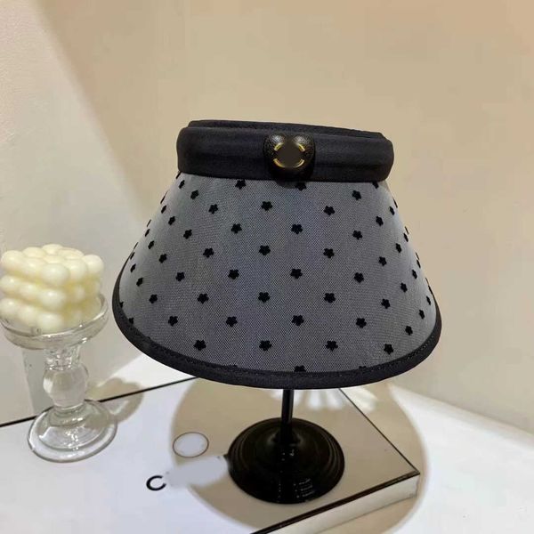 designer channel hat empty hat lady, summer sun protection, fashion version of the spot everything light luxury, Blue;gray
designer channel hat empty hat lady, summer sun protection, fashion version of the spot everything light luxury, Blue;gray