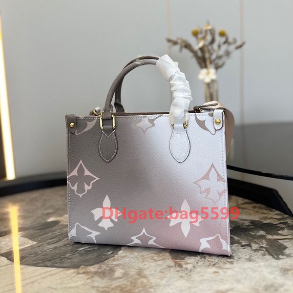 2023 luxury women bags fashion shopping bags printed handbags designer tote bags flower embossed pink tote handbags classic shoulder bag clu
2023 luxury women bags fashion shopping bags printed handbags designer tote bags flower embossed pink tote handbags classic shoulder bag clu