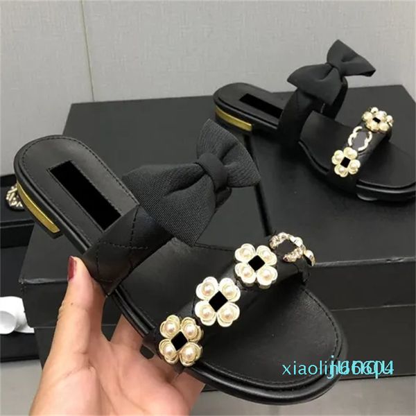 womens low heels slippers designer with bowknot strass sandals quilted texture slip on slides faux pearl mules ladies retro black peach pink
womens low heels slippers designer with bowknot strass sandals quilted texture slip on slides faux pearl mules ladies retro black peach pink