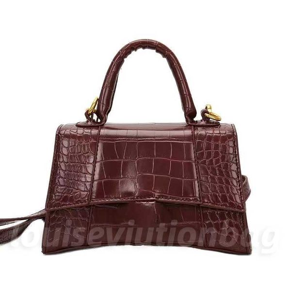 2023 hourglass luxury designer bag handbags crocodile leather crossbody bags purses designer woman handbag shoulder bags borse dhgate bags
2023 hourglass luxury designer bag handbags crocodile leather crossbody bags purses designer woman handbag shoulder bags borse dhgate bags