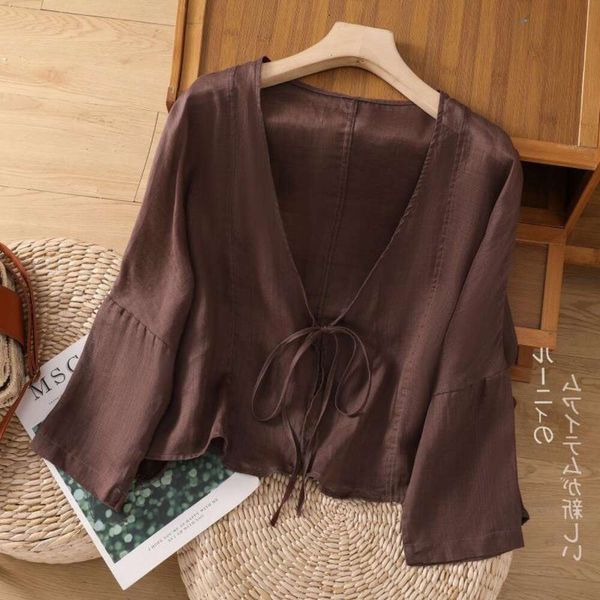 summer sunscreen t shirt art retro casual thin lace cardigan loose age reducing all matching for women, White
summer sunscreen t shirt art retro casual thin lace cardigan loose age reducing all matching for women, White