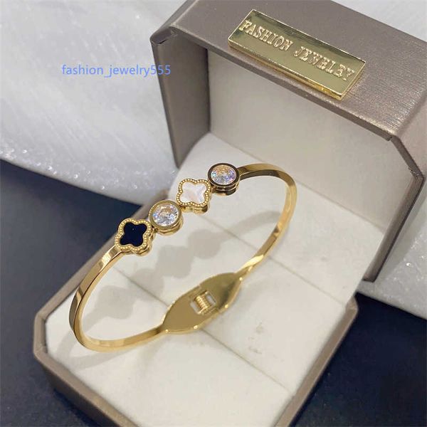 bangle designer diamond shell flower bracelet simple fashion design bracelet valentine's day gift wholesale, Black
bangle designer diamond shell flower bracelet simple fashion design bracelet valentine's day gift wholesale, Black