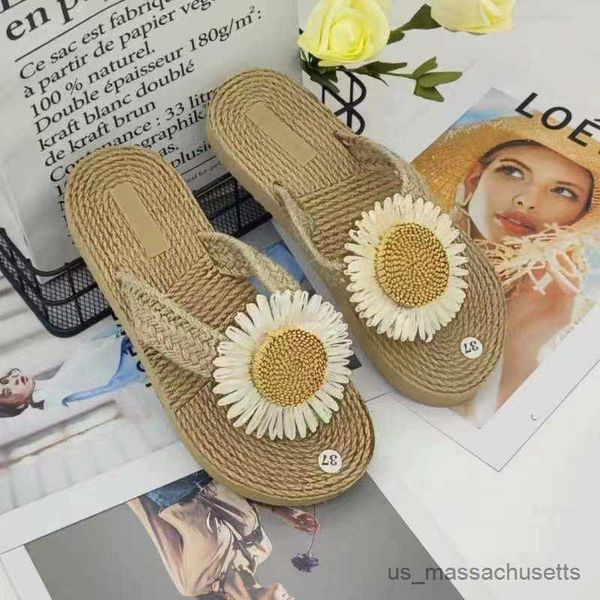 slipper ethnic style straw woven tourist hemp soled women' sandals wear flip-flops fashionable beach flower clip feet slippers r230816, Black;grey
slipper ethnic style straw woven tourist hemp soled women' sandals wear flip-flops fashionable beach flower clip feet slippers r230816, Black;grey