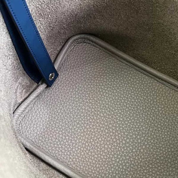 authentic handbag desinger totes picotin bags 2023 new h home layer cowhide togo leather vegetable basket women's bag water bucket mkfl
authentic handbag desinger totes picotin bags 2023 new h home layer cowhide togo leather vegetable basket women's bag water bucket mkfl