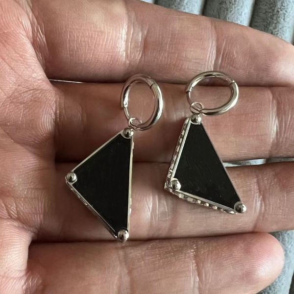 silver color women luxury designer black studs titanium steel fashion couple simple earrings with diamond logo printed, Golden;silver
silver color women luxury designer black studs titanium steel fashion couple simple earrings with diamond logo printed, Golden;silver