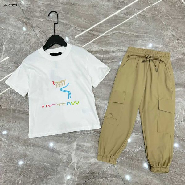 new designer baby suits tracksuits size 100-160 cm 2pcs colorful logo printed short sleeved and side pocket decorative pants july11, White
new designer baby suits tracksuits size 100-160 cm 2pcs colorful logo printed short sleeved and side pocket decorative pants july11, White
