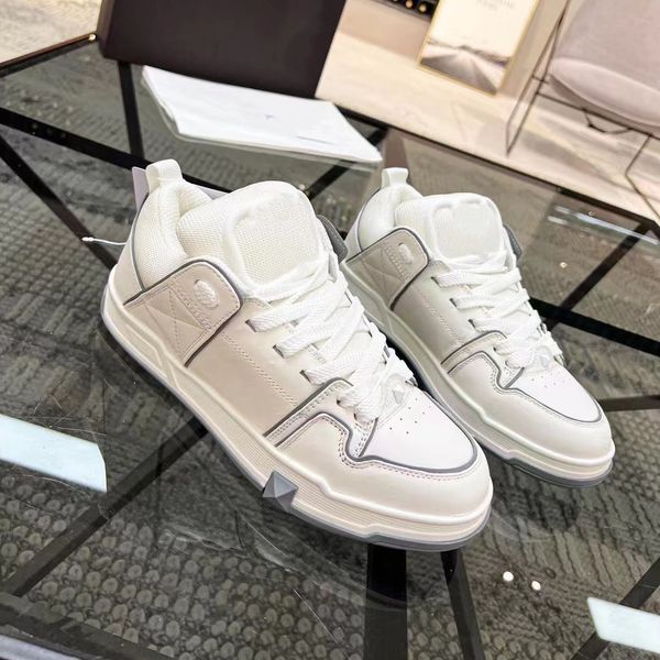 designer one stud low sneakers open skate casual shoes men women dress shoe leather low-calfskin sports trainers, Red;white
designer one stud low sneakers open skate casual shoes men women dress shoe leather low-calfskin sports trainers, Red;white
