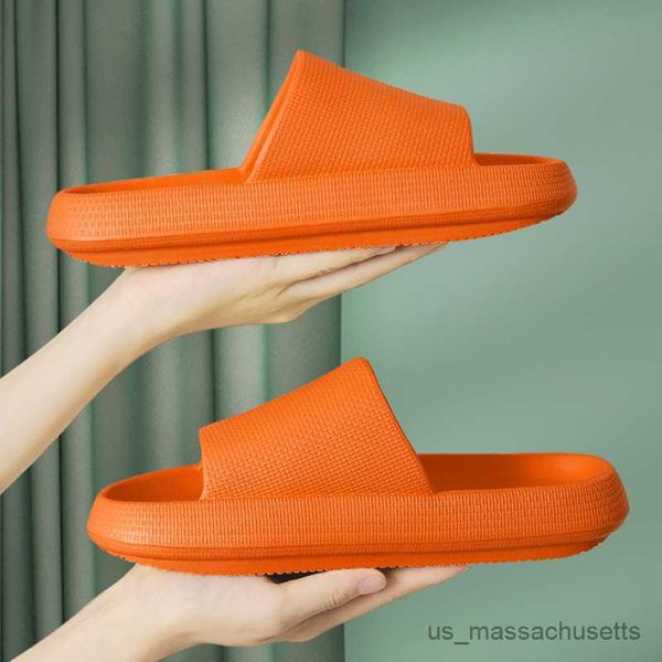 slipper 3.6cm thick bottom slippers for women men comfort home bathroom anti-slip clouds slippers outdoor sandals beach flip flops r230816, Black;grey
slipper 3.6cm thick bottom slippers for women men comfort home bathroom anti-slip clouds slippers outdoor sandals beach flip flops r230816, Black;grey