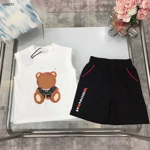 23ss kids designer clothes child sets size 100-150 cm 2pcs cartoon animal print sleeveless t-shirt and elastic waist shorts july17, White
23ss kids designer clothes child sets size 100-150 cm 2pcs cartoon animal print sleeveless t-shirt and elastic waist shorts july17, White