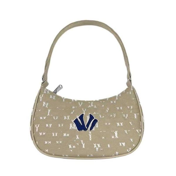 2023 motorcycle bag leather le cagole cross body handbag underarm hobo shoulder bags fashion designer
2023 motorcycle bag leather le cagole cross body handbag underarm hobo shoulder bags fashion designer