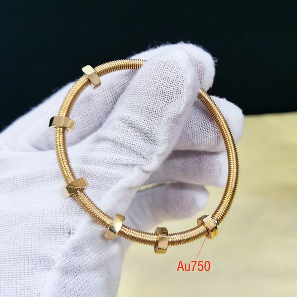 2023 new in nut bracelet for women luxury designer v gold classic men fashion jewelry for women date gift items, Black
2023 new in nut bracelet for women luxury designer v gold classic men fashion jewelry for women date gift items, Black