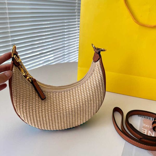 new luxury designer shoulder bag leather straw stitching crescent small capacity zipper metal letter removable shoulder strap bag women f127
new luxury designer shoulder bag leather straw stitching crescent small capacity zipper metal letter removable shoulder strap bag women f127