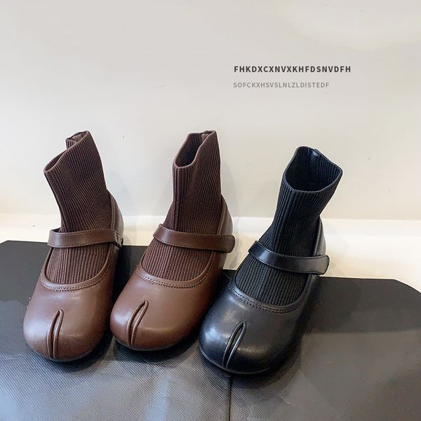 boots korean version of fake split toe girls' boots autumn and winter children' princess socks and boots small girls' short, Black;grey 
boots korean version of fake split toe girls' boots autumn and winter children' princess socks and boots small girls' short, Black;grey