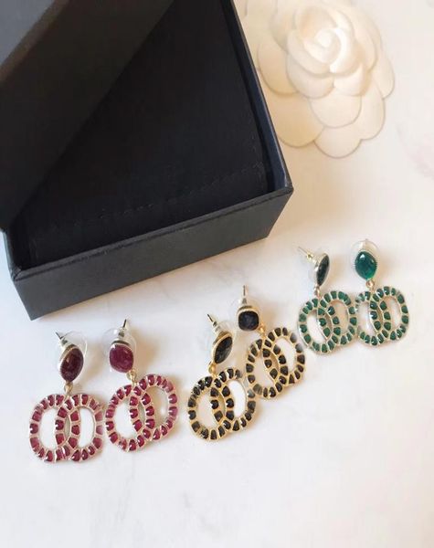 luxury designer stud earrings geometric famous women crystal rhinestone pearl earrings wedding party jewelry13810311, Golden;silver
luxury designer stud earrings geometric famous women crystal rhinestone pearl earrings wedding party jewelry13810311, Golden;silver