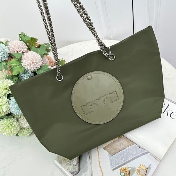 chain nylon tote bag women shoulder bags large capacity travel shopping purse black casual handbags metal hardware interior zipper pocket wa
chain nylon tote bag women shoulder bags large capacity travel shopping purse black casual handbags metal hardware interior zipper pocket wa
