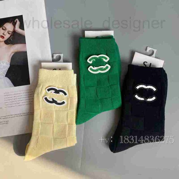 socks & hosiery designer british style sock leather label with small x square three-dimensional design crew socks for men women couple colle, Black;white
socks & hosiery designer british style sock leather label with small x square three-dimensional design crew socks for men women couple colle, Black;white
