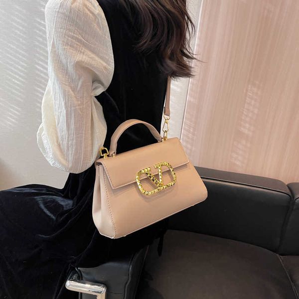 2023 elegant v designer and elegant for ladies v bags solid new flip square lock versatile women's bag one shoulder oblique cross four
2023 elegant v designer and elegant for ladies v bags solid new flip square lock versatile women's bag one shoulder oblique cross four