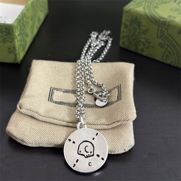 retro pendant necklace ggity double letter g logo jewelry brand designer men woman 925 silver long necklaces 6546
retro pendant necklace ggity double letter g logo jewelry brand designer men woman 925 silver long necklaces 6546