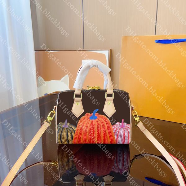 women pillow bag designer classic three in one chain bag large capacity handbag genuine leather shoulder bucket bags pumpkin series lady tot
women pillow bag designer classic three in one chain bag large capacity handbag genuine leather shoulder bucket bags pumpkin series lady tot