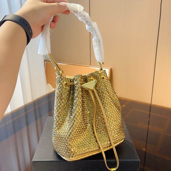 designer bag fully-drilled bucket bags luxurys handbags fashion dinner purse women shoulder crossbody totes brand ladies wallet famous draws
designer bag fully-drilled bucket bags luxurys handbags fashion dinner purse women shoulder crossbody totes brand ladies wallet famous draws