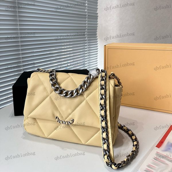 19 designer womens shoulder bag soft lambskin flap flap quilted diamond hardware metal buckle luxury hand-held matelasse chain crossbody bag
19 designer womens shoulder bag soft lambskin flap flap quilted diamond hardware metal buckle luxury hand-held matelasse chain crossbody bag