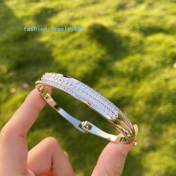 handmade bangle cuff pave aaaaa zircon white gold filled party engagement bangles bracelet for women bridal wedding accessaries, Golden;silver
handmade bangle cuff pave aaaaa zircon white gold filled party engagement bangles bracelet for women bridal wedding accessaries, Golden;silver