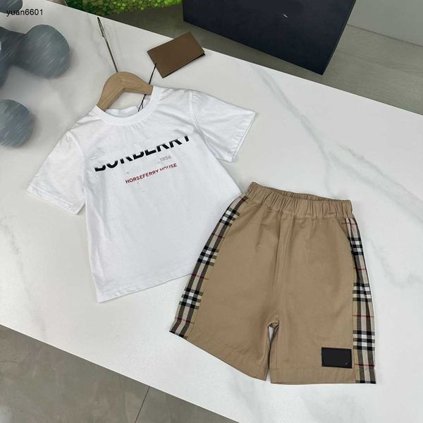 luxury designer baby clothes tracksuits kids summer suit size 100-160 cm 2pcs letter printed t-shirt and side plaid panel design shorts july, White
luxury designer baby clothes tracksuits kids summer suit size 100-160 cm 2pcs letter printed t-shirt and side plaid panel design shorts july, White