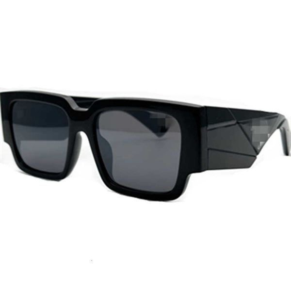 fashion designer cool sunglasses new fashion trend for women with thick legs and mesh red personality men, White;black
fashion designer cool sunglasses new fashion trend for women with thick legs and mesh red personality men, White;black