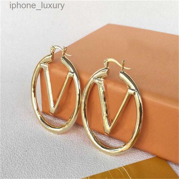 18k real gold hoop earrings classic women lover heart studs luxury titanium steel earrings printed wedding party birthday gifts wholesale hi, Golden;silver
18k real gold hoop earrings classic women lover heart studs luxury titanium steel earrings printed wedding party birthday gifts wholesale hi, Golden;silver