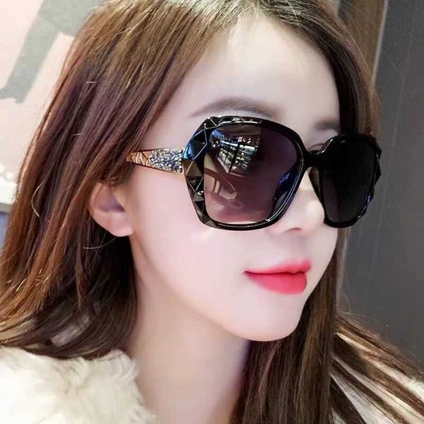 2023 new fashion versatile for women polarized sunglasses riding glasses 55, White;black
2023 new fashion versatile for women polarized sunglasses riding glasses 55, White;black