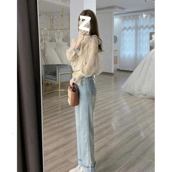 sunscreen floral shirt for women in summer french niche high end temperament short thin long sleeved chiffon top, White
sunscreen floral shirt for women in summer french niche high end temperament short thin long sleeved chiffon top, White
