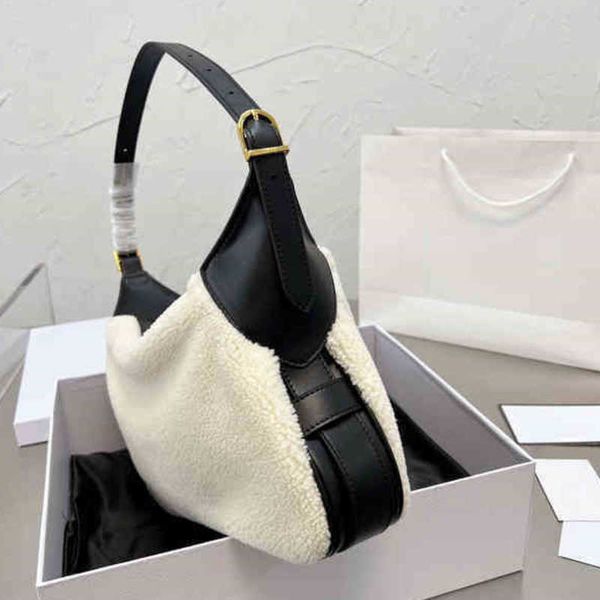 shoulder bags luxury brand romy fashion simple square bag women's designer clutch mobile phone handbags 1220
shoulder bags luxury brand romy fashion simple square bag women's designer clutch mobile phone handbags 1220