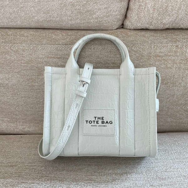 designer bag marjacobs tote bag cowhide new cow leather mini tote bag with one shoulder cross-body mj portable versatile women's bag ja
designer bag marjacobs tote bag cowhide new cow leather mini tote bag with one shoulder cross-body mj portable versatile women's bag ja