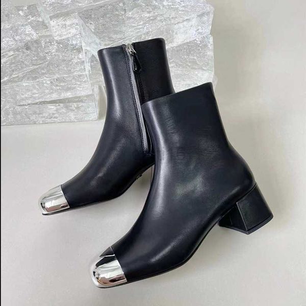 boots the new chunky platform lug ankle boots leather shoes tire short boot block heel chelsea martin booties heavy duty luxury designer bra, Black
boots the new chunky platform lug ankle boots leather shoes tire short boot block heel chelsea martin booties heavy duty luxury designer bra, Black
