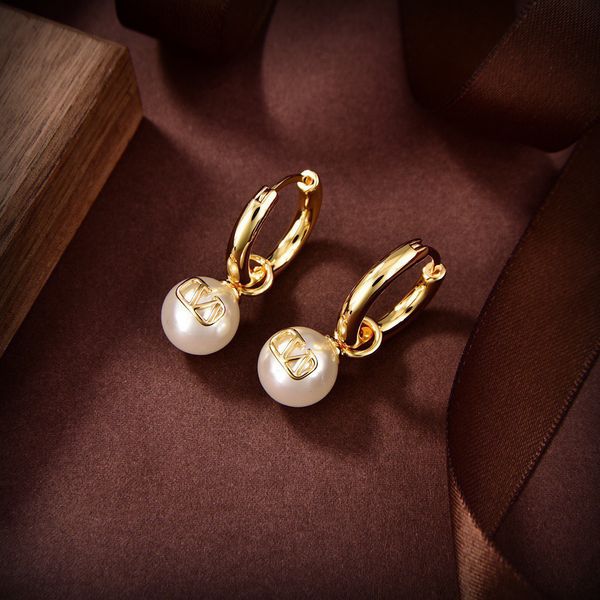gold stud earring letter v logo brand woman earing designer luxury valentinolies jewelry crystal pearl hoop earrings 4556, Golden;silver
gold stud earring letter v logo brand woman earing designer luxury valentinolies jewelry crystal pearl hoop earrings 4556, Golden;silver