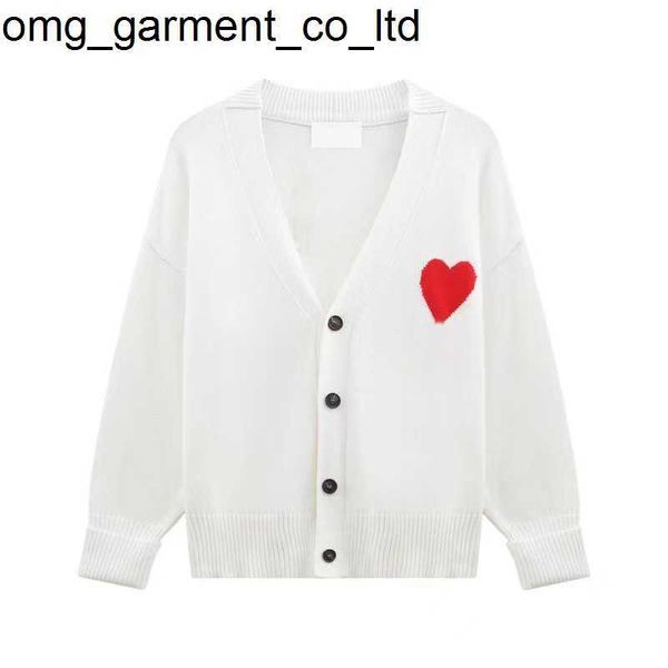 new 23ss paris designer men's sweater amis designer coeur macaron love jacquard cardigan for men women sweater, White;black
new 23ss paris designer men's sweater amis designer coeur macaron love jacquard cardigan for men women sweater, White;black