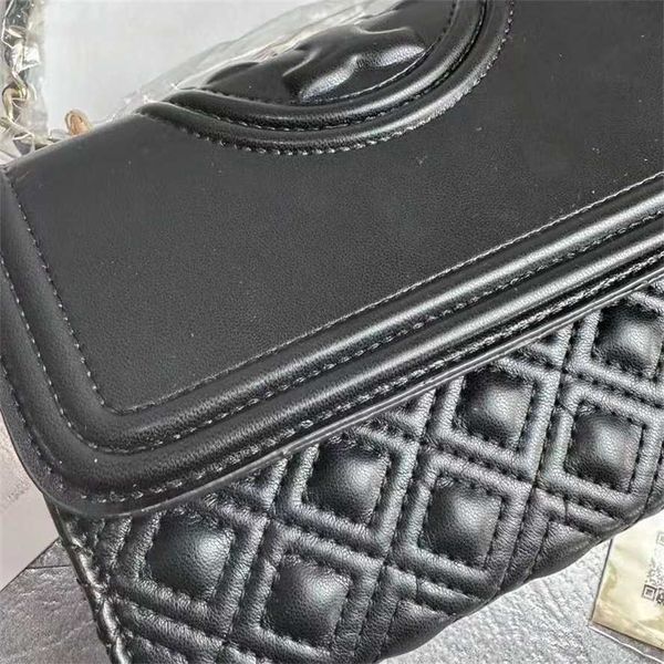 designer bag 2024 early launch fashion embossed chain small square new crossbody black diamond checker women's7a62
designer bag 2024 early launch fashion embossed chain small square new crossbody black diamond checker women's7a62