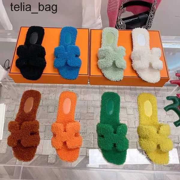 wool hermzs all for slippers bear sandal oran dsigner slipper shoes designer winter furry women autumn wear leather and fur one flat bottome
wool hermzs all for slippers bear sandal oran dsigner slipper shoes designer winter furry women autumn wear leather and fur one flat bottome