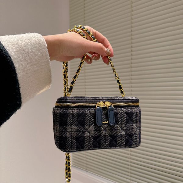 designer womens makeup bag tweed black grey wool box bag diamond checked gold hardware metal c buckle luxury tote mmatelasse chain crossbody
designer womens makeup bag tweed black grey wool box bag diamond checked gold hardware metal c buckle luxury tote mmatelasse chain crossbody