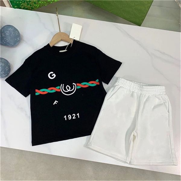 luxury designer brand baby kids clothing sets classic brand clothes suits childrens summer short sleeve letter lettered shorts fashion shirt, White
luxury designer brand baby kids clothing sets classic brand clothes suits childrens summer short sleeve letter lettered shorts fashion shirt, White