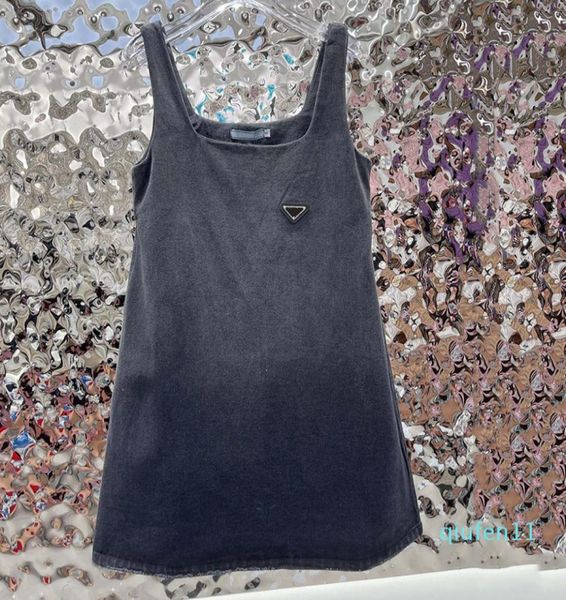 2022grey denim dresses women casual dress vintage badge designer skirts personality sleeveless dresses clothing1246570, Black;gray
2022grey denim dresses women casual dress vintage badge designer skirts personality sleeveless dresses clothing1246570, Black;gray