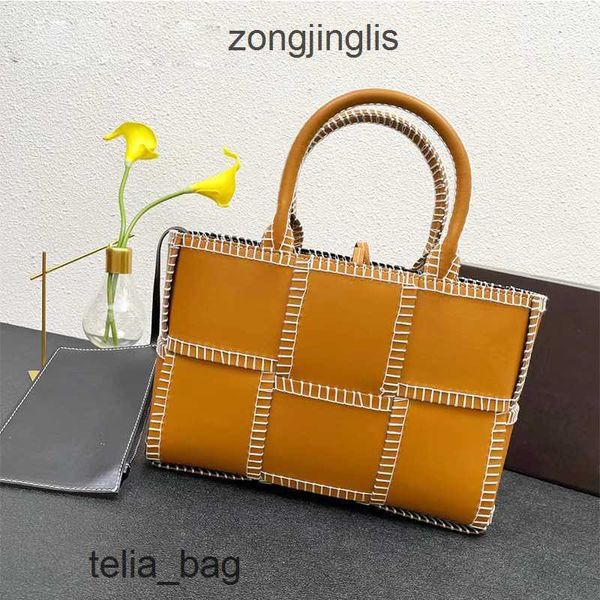 leather basket women's capacity venetaas 2023 bottegaas bags large designer vegetable bag bucket leisure arco woven small portable 1lth
leather basket women's capacity venetaas 2023 bottegaas bags large designer vegetable bag bucket leisure arco woven small portable 1lth