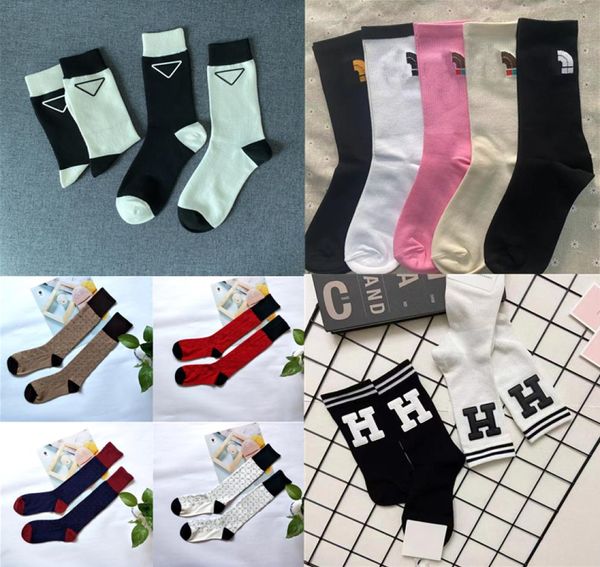 2022 designer mens womens socks five pair luxe sports winter mesh letter printed tiger wolf head sock embroidery cotton man with b1854939, Black
2022 designer mens womens socks five pair luxe sports winter mesh letter printed tiger wolf head sock embroidery cotton man with b1854939, Black