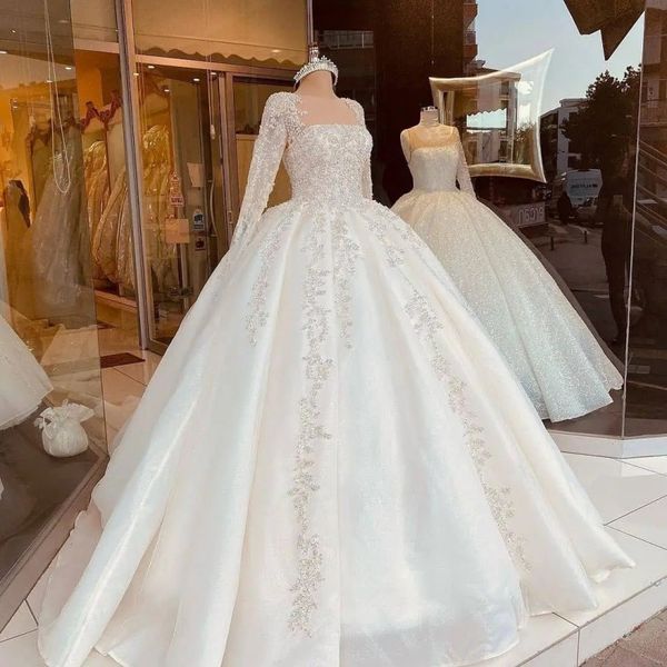 luxury embroidery o-neck long sleeved court train glitter ball gown wedding dress romantic beading princess bridal gown customized, White
luxury embroidery o-neck long sleeved court train glitter ball gown wedding dress romantic beading princess bridal gown customized, White